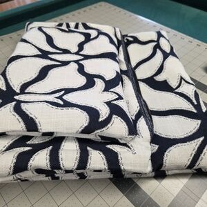 Navy and White Floral Print Linen Set Of 3 Travel Bags, Toiletries, Make Up Bag.